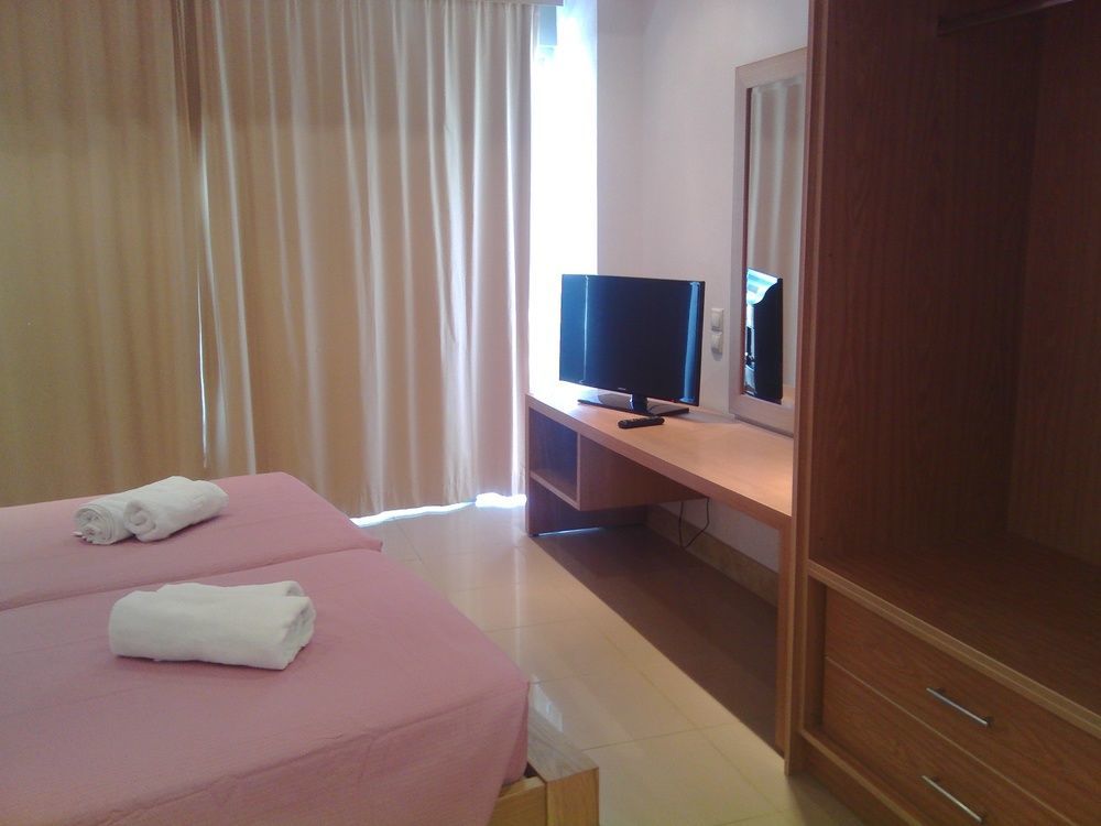 Maria Apartments Agia Pelagia  Buitenkant foto