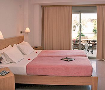 Maria Apartments Agia Pelagia  Buitenkant foto